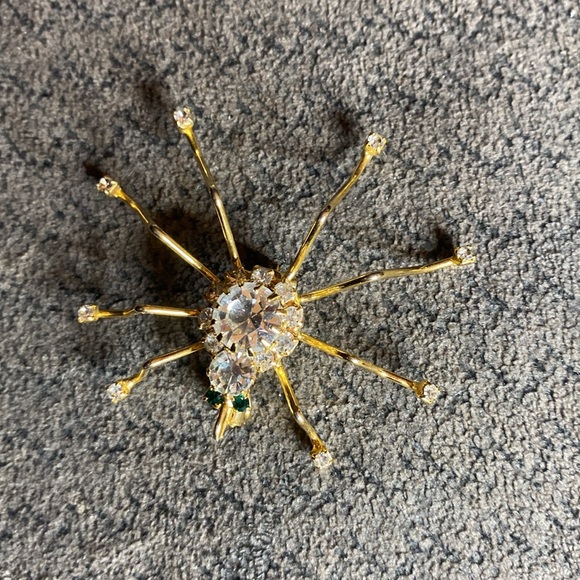 Spider Pin Brooch Green Eyes Clear Crystal Rhinestones Vintage Gold Tone Metal - Picture 3 of 7